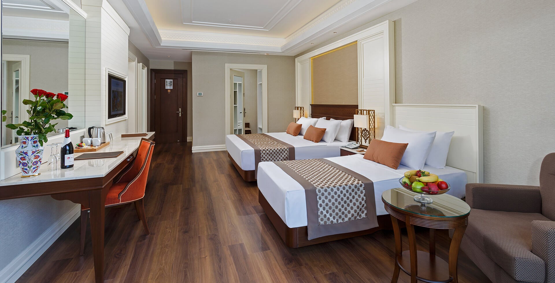 Presidential Pool Suite Type A