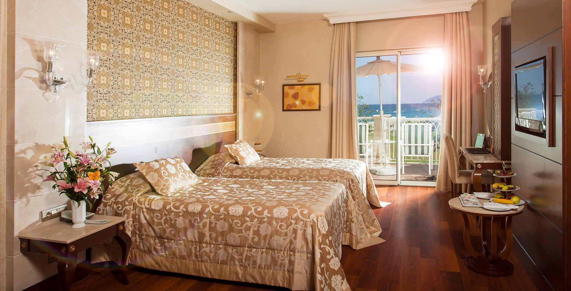 Superior Pool Grand Suite