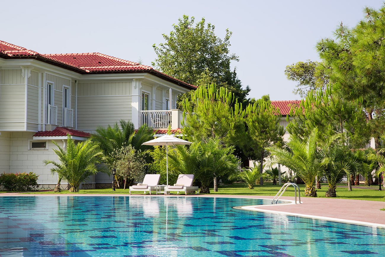 Havuzlu Deluxe Aile Odası