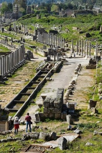 PERGE ANTİK KENTİ